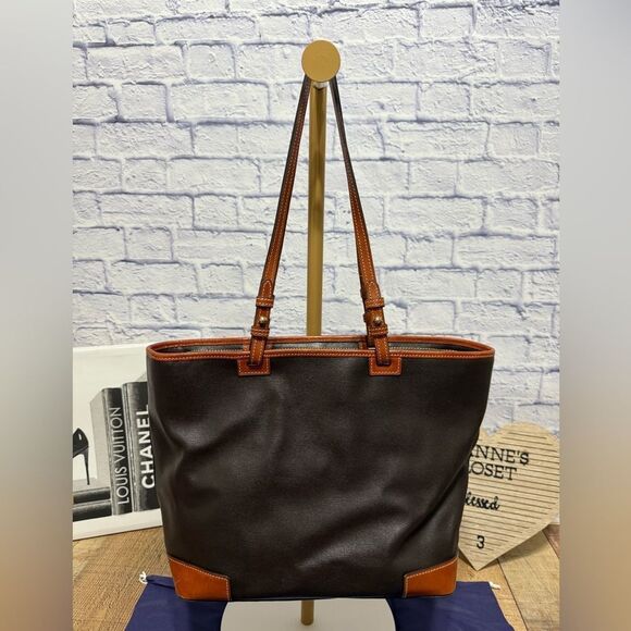 Dooney & Bourke Saffiano Leather Leisure Shopper - Picture 3 of 15